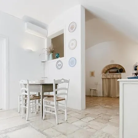 Vecchia Apartment *