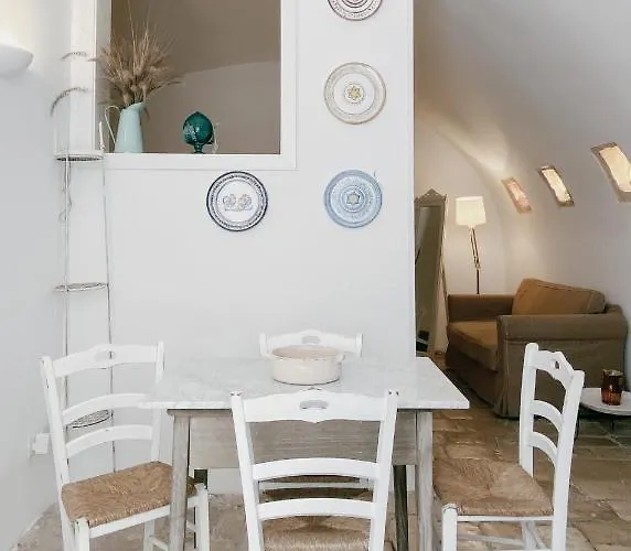 Vecchia Apartment *